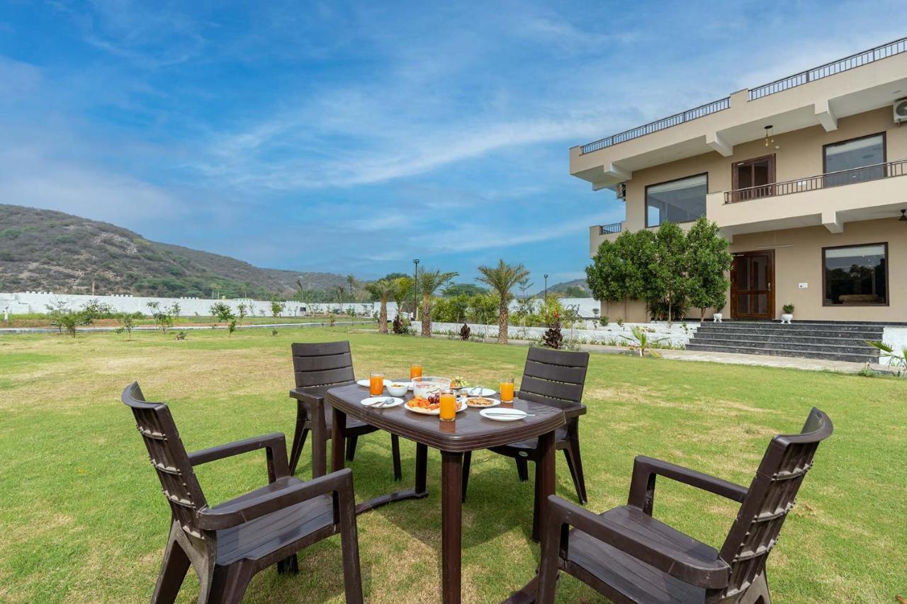 Brookvale Manor By Stayvista - Private Pool Haven With Endless Views & Indoor Fun Sohna Dış mekan fotoğraf