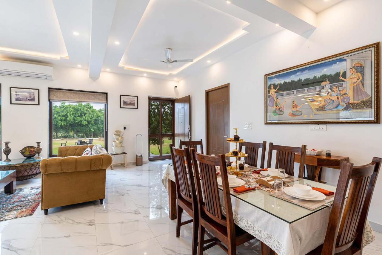 Brookvale Manor By Stayvista - Private Pool Haven With Endless Views & Indoor Fun Sohna Dış mekan fotoğraf