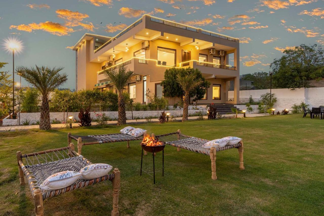 Brookvale Manor By Stayvista - Private Pool Haven With Endless Views & Indoor Fun Sohna Dış mekan fotoğraf