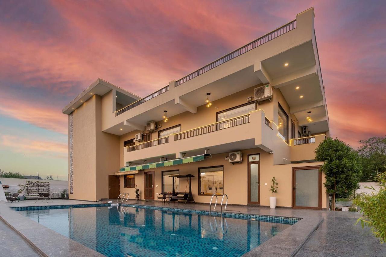 Brookvale Manor By Stayvista - Private Pool Haven With Endless Views & Indoor Fun Sohna Dış mekan fotoğraf